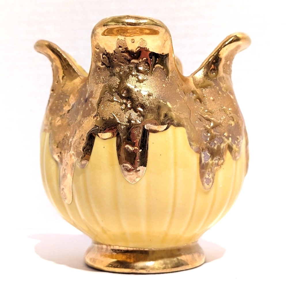 Vtg Savoy Fine China Weeping Gold & Yellow Tulip Vase 24k Gold Hand Decorated